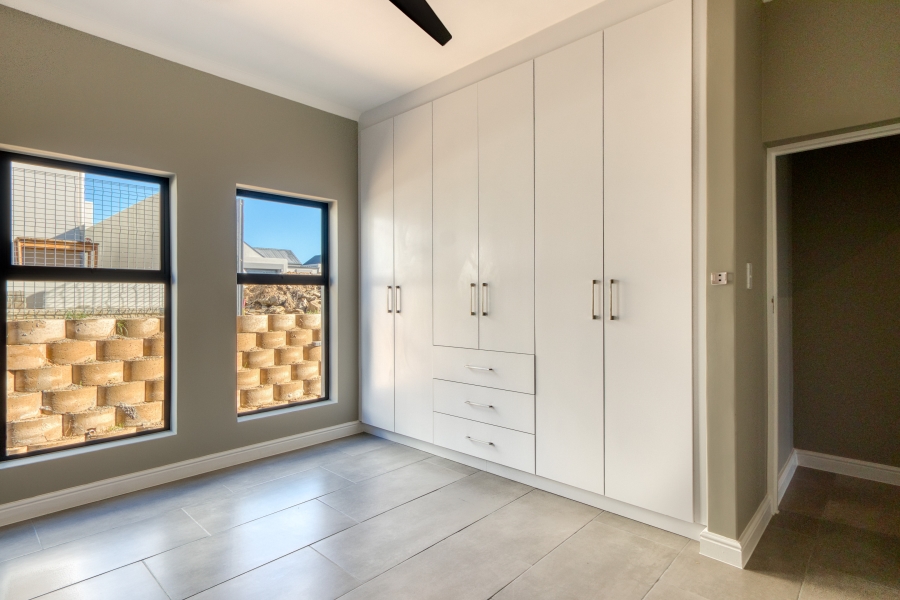 3 Bedroom Property for Sale in Aan de Wijnlanden Western Cape
